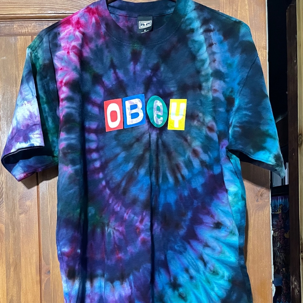 OBEY Custom Tie Dye Size Medium Brand New